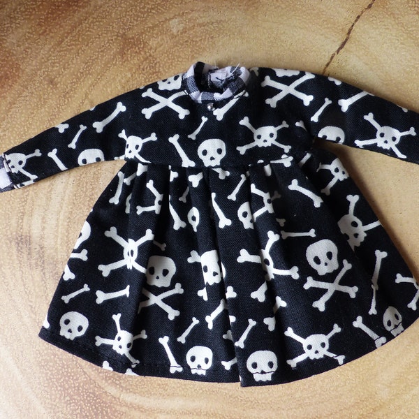 Neo Blythe Doll Dress -Skull and Cross Bones Dress For Halloween