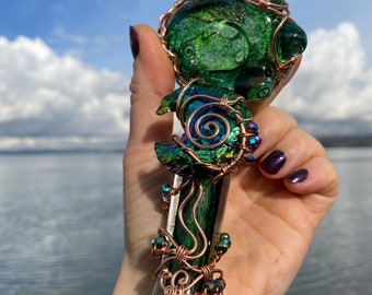 Titanium Aura Moon Pipe