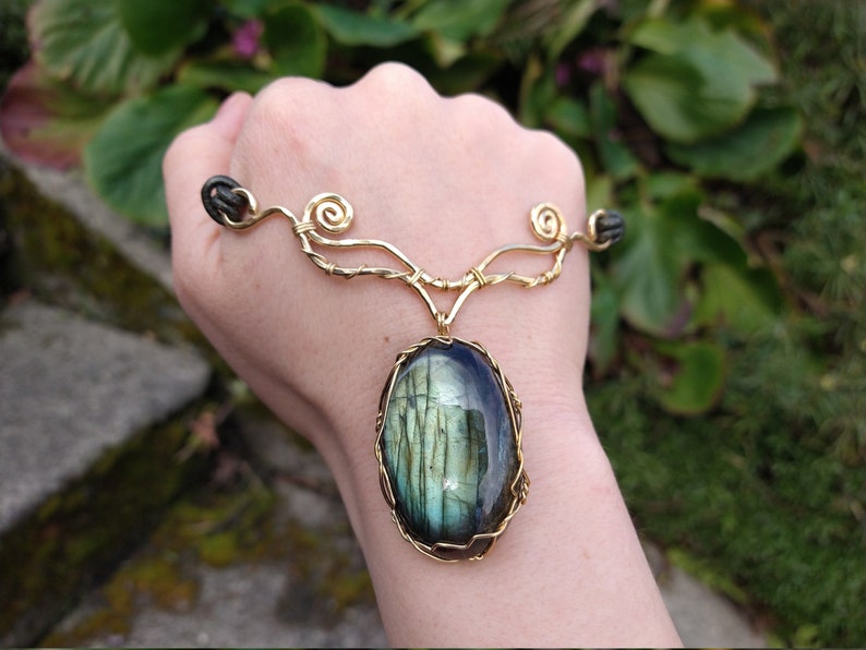 Green Labradorite /& Brass Leather Choker