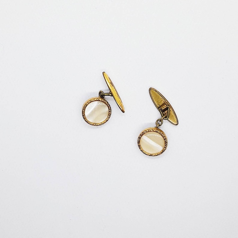 Vintage Gold-tone and Mother of PearlAbaloneOrmerPaua Shell Round Cufflinks 50/'s
