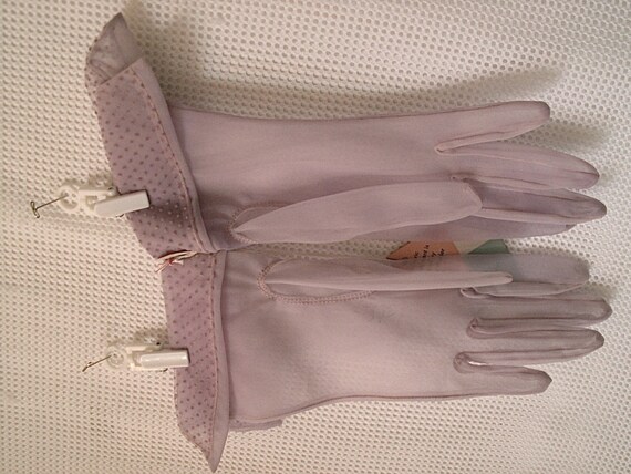 Vintage Ladies Gloves * Lavender Sheer * Weddings… - image 2