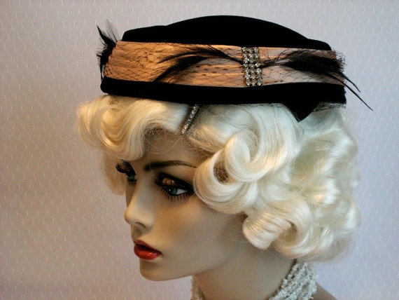 Vintage Ladies Hat * Black Velvet * Cap Style * Holidays  display picture 3