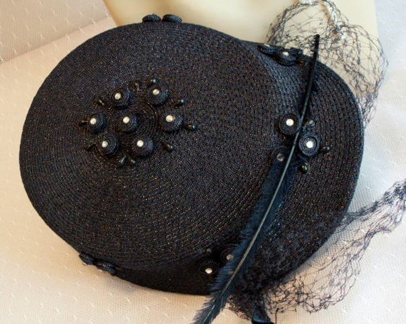 Haute Couture Vintage Ladies Hat * Navy Blue Linen * Feather * cheapest Cap Style * Weddings, Luncheons, Derby, Parties, Prom, Holidays, Showers