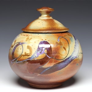 Large Hand Thrown Cremation Urn - 275 Cubic Inches