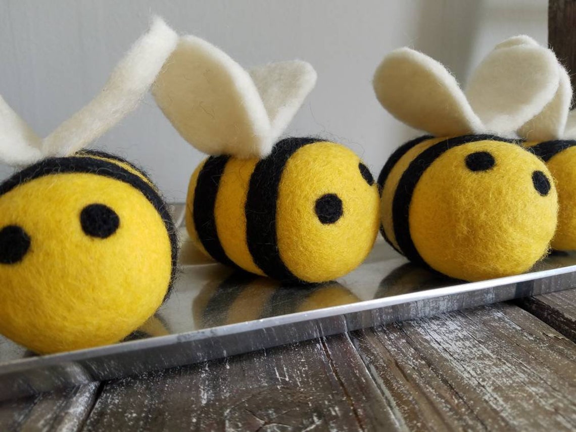 Large Felt Bees. Bee Photo Props. Bee Party Decor. Bee Tiered - Etsy