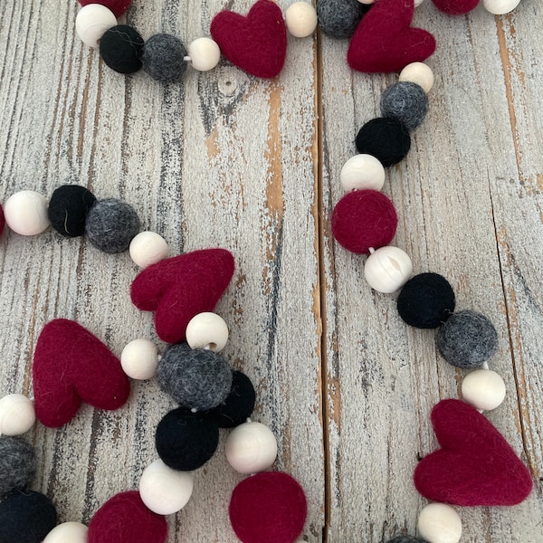 Valentine Garland. Burgundy and black heart garland. Felt ball Garland. Felt Heart garland. Valentine decoration. Maroon. 5ft