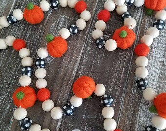 Felt Pumpkin Garland: Buffalo Plaid Fall Decor (5ft)