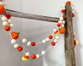 Fall Garland. Pumpkin garland. Candy corn. Felted pumpkin. Felt ball garland. Fall decor. Pumpkin decor. Halloween garland.