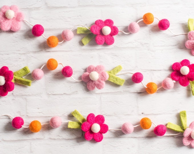 Spring Garland. Daisy Garland. Felt Ball Garland. Felt Daisy. Pink and