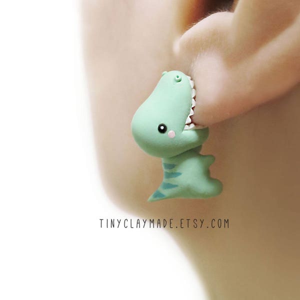 Niedliche T rex Dinosaurier Beiß Ohrringe, Polymer Clay Tier Ohrring, niedliche Tier Ohrringe, Beiß Ohrring