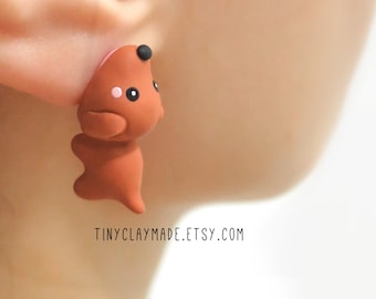 Handgemachte braune Hundeohrringe aus Polymer Clay