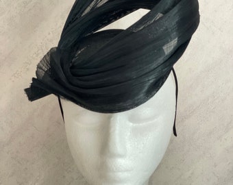 Black color Fascinator, black Sinimay Hat, Wedding Fascinator, Black Cocktai Hat, Black Headpiece, Derby, Melbourne cup fascinator