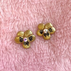 Gouden viooltje-oorbellen | Altviooloorbellen | Johnny Jump Up-oorbellen | Bloemoorbellen | Bloemenoorbellen | Oorknopjes |