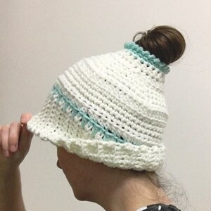 Crochet Ponytail or Messy Bun Hair Hat Pattern. DIY beanie with ribbed cuff & adjustable sizing. Textured and chunky a great gift image 2