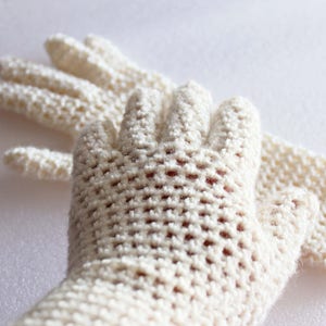 Crochet Glove Pattern Fingered Glove Crochet Pattern Crochet Gloves Full Fingers Crochet Pattern image 2