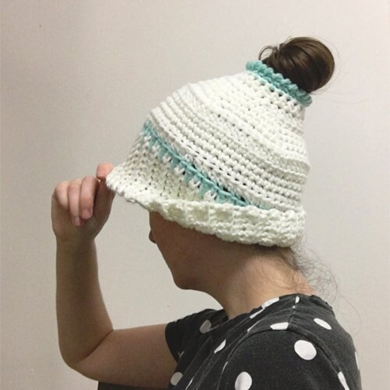 Crochet Ponytail or Messy Bun Hair Hat Pattern. DIY beanie with ribbed cuff & adjustable sizing. Textured and chunky a great gift image 2