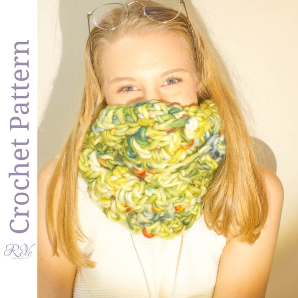 Super Chunky Scarf Crochet Pattern - DIY Cowl, thick & warm, trendy, easy / beginner, double loop, cozy, 20ply, big hook