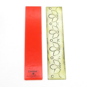 Cuttlebug Embossing Folder, 5.75” Border
