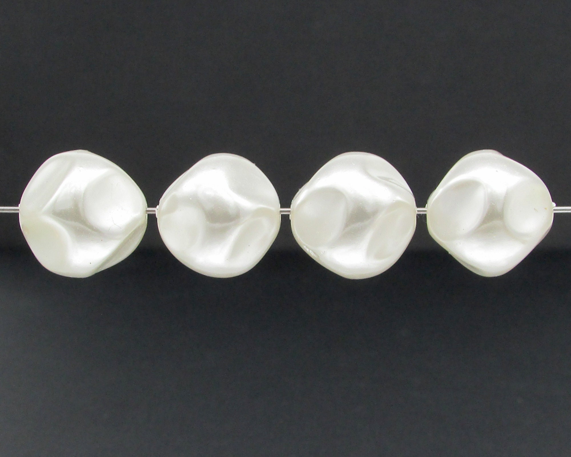 300 Pcs White ABS Faux Pearl Beads Creamy White Big Hole Plastic Imitation  Pearl Round Faux Pearls Loose Rondelle Spacer European Beads For DIY  Dreamcatcher Jewelry Making Hole: 5.8 mm 