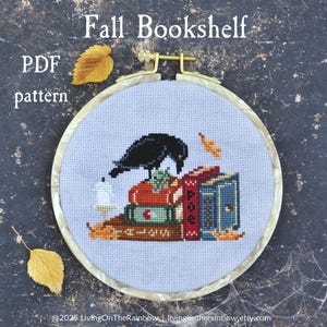 Korsstygnsmönster för höstbokhylla: Gotiskt Halloween-broderi (digital PDF-nedladdning)