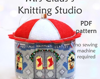 Mrs. Claus Knitting Studio patroon kruissteekornament: kerstdorp (pdf)