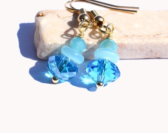 Colorful earrings made of faceted glass beads, handmade brass drop earrings, gold earrings, dangling earrings, colorful beads, gift