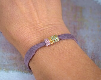 Luxus Armband aus Seidenjersey mit handgefertigter Perle, unkompliziert, braune Seide, Tube Perle, Miyuki Perlen