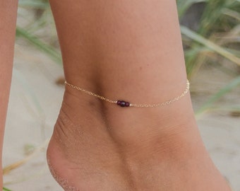 Garnet ankle bracelet. Garnet anklet. Dark red anklet. Handmade jewelry. Gemstone anklet. Crystal anklet. January birthstone jewelry.