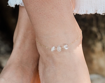 Crystal quartz beaded anklet. Crystal quartz anklet. Rosary anklet. Clear crystal anklet. Bead anklet. Boho anklet in gold, silver or bronze