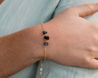 Black onyx bracelets for women. Black beaded bracelets. Simple bracelets. Bohemian bracelet. Black onyx bracelet. July birthstone bracelet