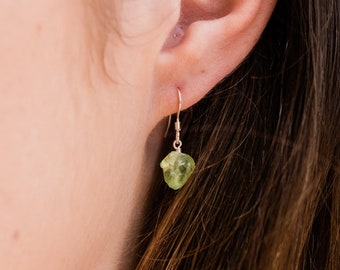 Raw bright green peridot crystal dangle drop earrings in gold, silver, bronze, or rose gold - Rough gemstone August birthstone earrings