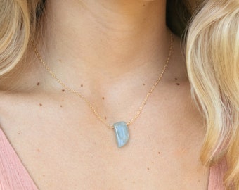 Small Aquamarine necklace - Aquamarine crystal necklace - Tiny blue crystal necklace - Aquamarine slab necklace - March birthstone necklace