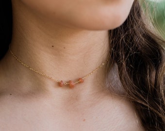 Sunstone choker necklace. Sunstone necklace. Sunstone jewellery. Orange/brown crystal choker. Orange crystal jewelry. Beaded boho choker.