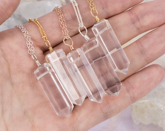 Crystal quartz generator point necklace. Natural rock crystal healing necklace for women. Clear mineral jewellery with real stone for her.