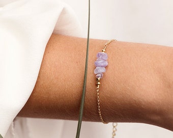 Amethyst bracelets. February birthstone. Delicate bracelet. Bead bracelet. Gift for her. Bridesmaid gift. Gemstone bracelet. Bead bracelets.