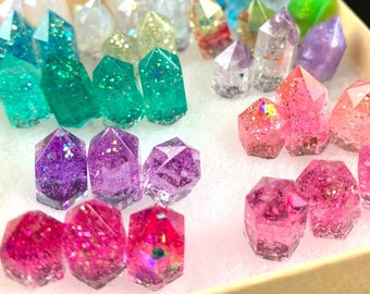 Cute Resin Crystal Point Stud Earrings Sparkly Lightweight Crystal Shaped Earrings Pink Blue Pastel Crystal Points