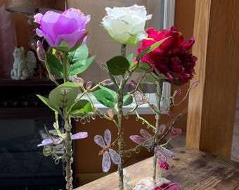 Exhibición de pendientes de flor de libélula, adorno pequeño único, regalo de San Valentín, regalo del Día de la Madre, regalo de flores para ella