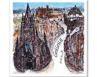 Puede incluir: Una ilustración de acuarela de una escena callejera en Edimburgo, Escocia. La ilustración presenta una iglesia con una alta aguja, una calle sinuosa y el Castillo de Edimburgo en el fondo. El texto "Castle Hill Edinburgh" está escrito en la calle.