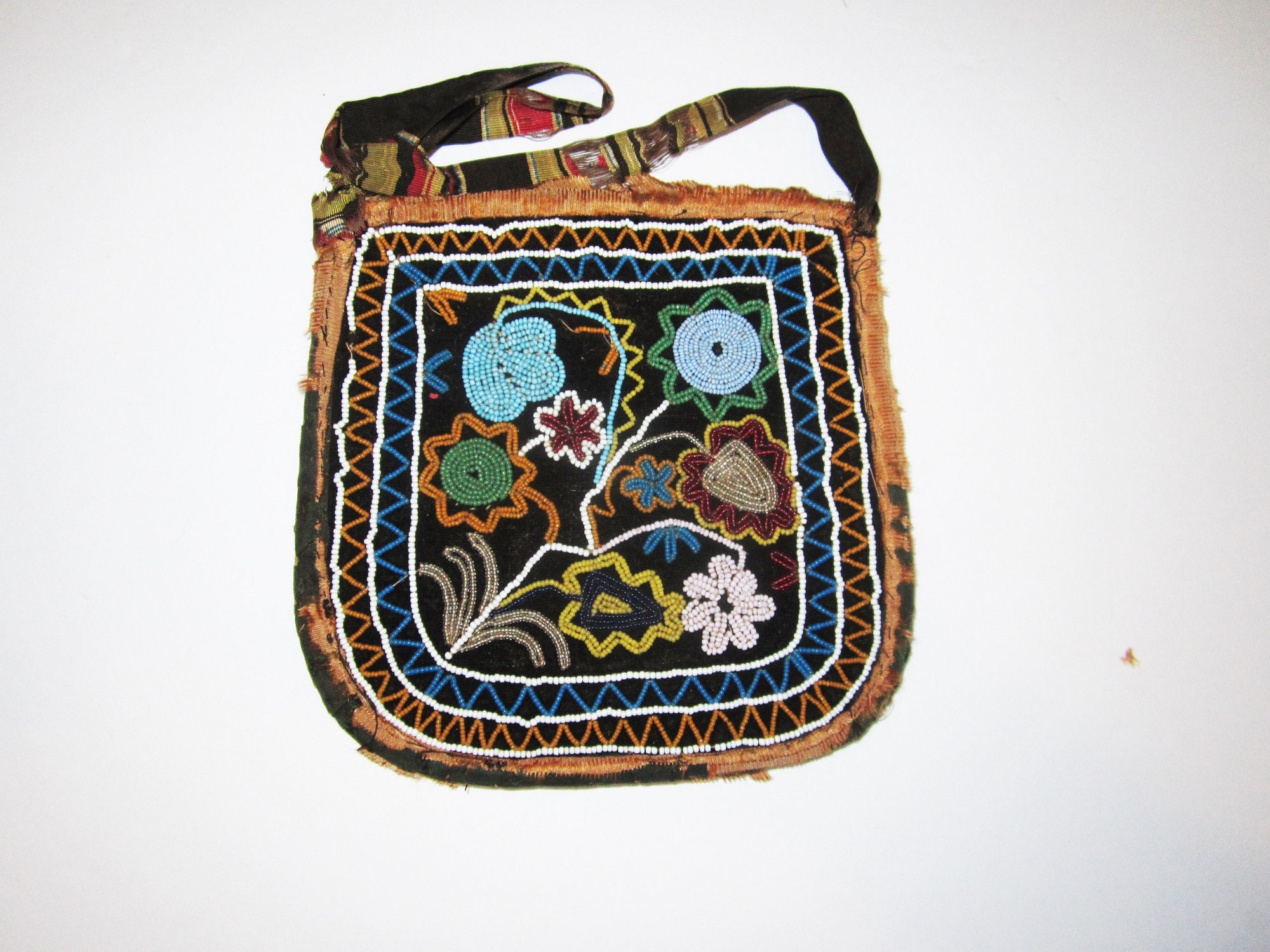 Rare 1860s Mi'kmaq Beaded Purse – Antique Floral Bag - Etsy Canada