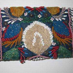Important Iroquois Beaded Needle Case 4 X 2 1/2 inches ca. 1850!!
