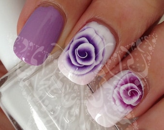 Calcomanías de agua para decoración de uñas con flores moradas