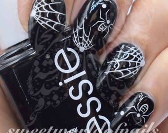 Halloween Nagelkonst Vita eller svarta Spindelnät Vattendekaler