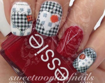 Arte de uñas para el día de San Valentín Corazones a cuadros Calcomanías de corazones rojos