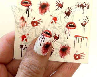 Calcomanías de agua para uñas de Halloween con manos ensangrentadas y boca
