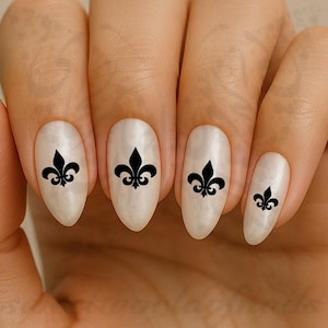 Fleur-de-Lis Nail Art Decals – Elegant Black French Symbol  – Parisian Style Nail Transfers – DIY Manicure & Pedicure