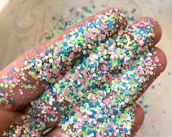 Nail art con glitter esagonali e caramelle