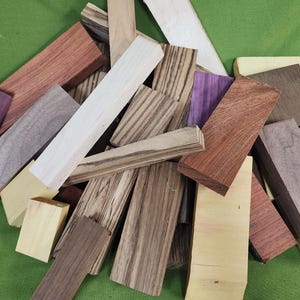 Wood Craft Pack - Wood Pieces 20 Pounds,  7/8&quot; thick, Assorted Sizes & Varieties  -  # 945