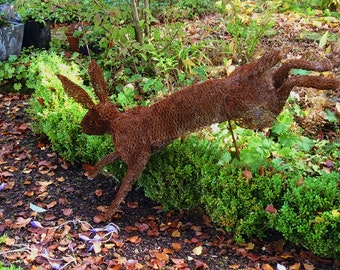 Wire sculpture hare: a beautiful garden ornament