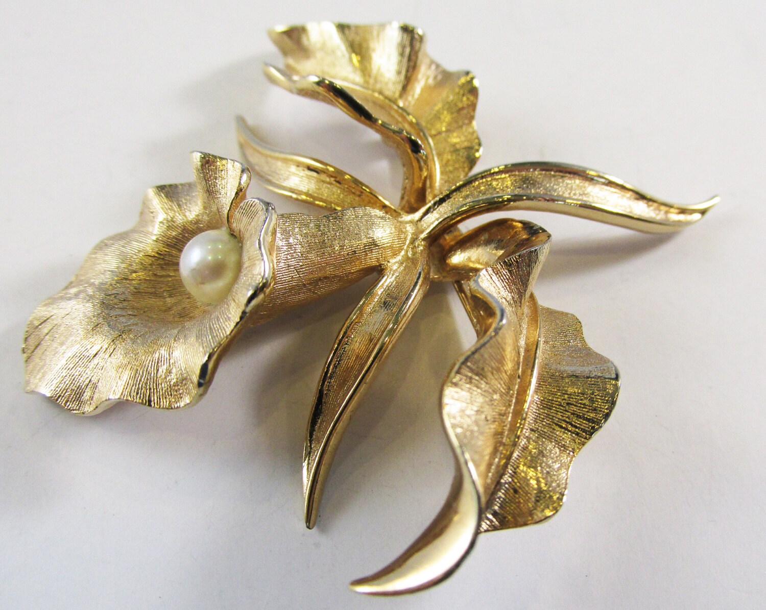 VintageBoucherJewelryGoldPearlsPinBroochCostumeOrchid Etsy