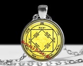 Third pentacle of the Sun pendant, talisman for attract renown, glory, riches, Sun Solomon Seal, The Greater Key of Solomon pentacles #103